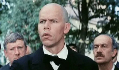 Анатолий Яббаров в фильме «Совсем пропащий» Анатолий Яббаров в фильме «Совсем пропащий»