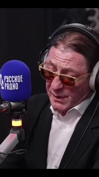 Нажми и смотри