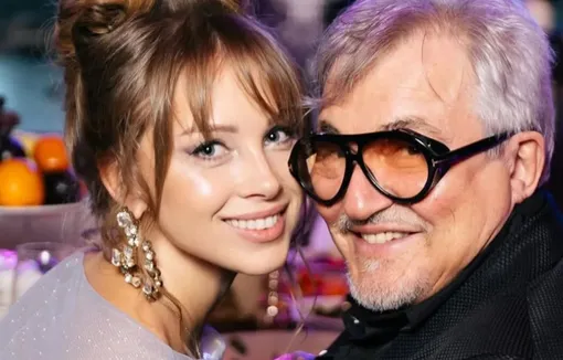 Полина и Дмитрий Дибровы прожили в браке 16 лет Полина и Дмитрий Дибровы прожили в браке 16 лет