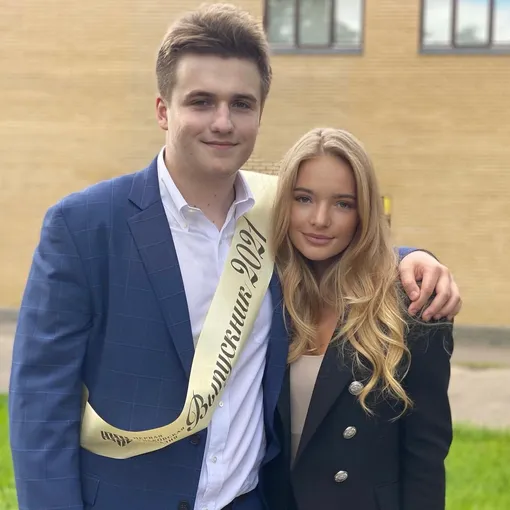 Елизавета Пескова с братом Елизавета Пескова с братом