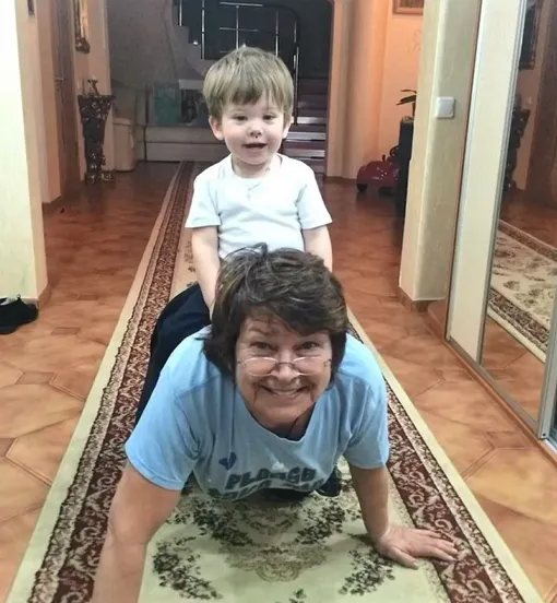 Мама Жанны Фриске с ее сыном