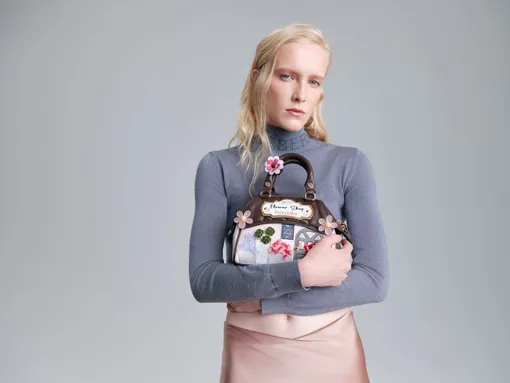 Водолазка Iceberg, платье Principe di Bologna, сумка Braccialini