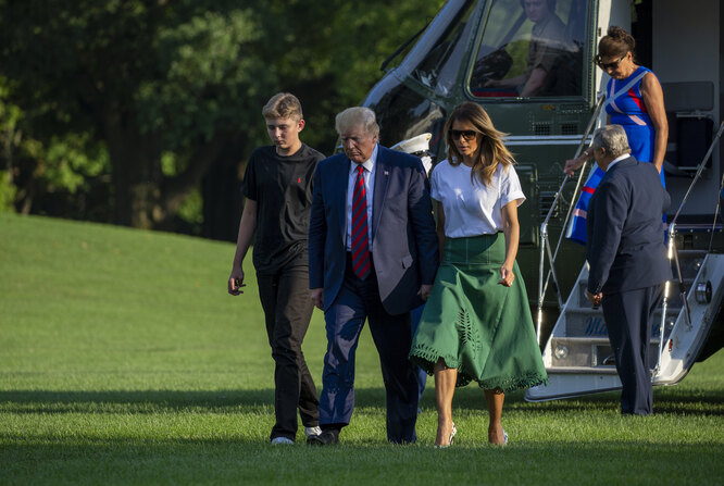 Семья Дональда Трампа очень переживала из-за болезни Амалии Кнавс
