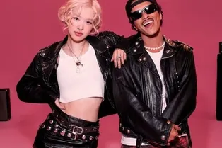 Бруно Марс и Розэ из BLACKPINK забавно оконфузились на премии MAMA 2024 в Японии Бруно Марс и Розэ из BLACKPINK забавно оконфузились на премии MAMA 2024 в Японии