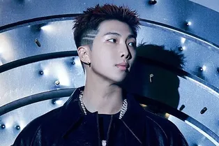 Изможденный RM из BTS c трясущимися руками вызвал беспокойство фанатов