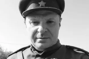 Умер в 52 года актер фильма «Август» и сериала «По законам военного времени» Роман Веслаух Умер в 52 года актер фильма «Август» и сериала «По законам военного времени» Роман Веслаух