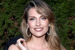 «Делаю только то, что действительно нужно»: Саша Савельева рассказала о пластике и уколах красоты «Делаю только то, что действительно нужно»: Саша Савельева рассказала о пластике и уколах красоты