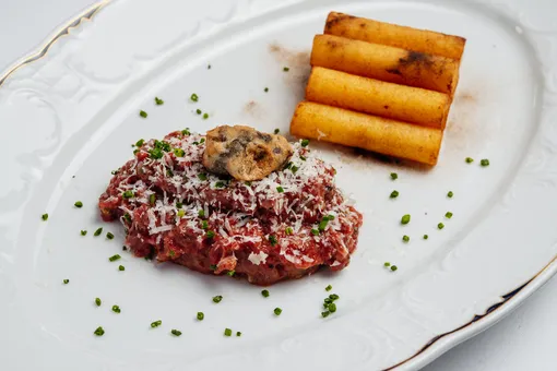 Тартар со сморчками Тартар со сморчками