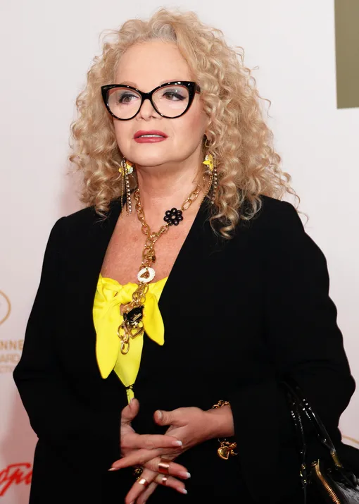 Ларисе Долиной пришлось вернуть квартиру Полине Лурье