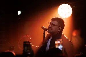 Zivert, Елена Вакуленко-Пинская, Анна Седокова, Люся Чеботина, Оксана Самойлова и другие на открытии «Дымзавод x Gaz» Zivert, Елена Вакуленко-Пинская, Анна Седокова, Люся Чеботина, Оксана Самойлова и другие на открытии «Дымзавод x Gaz»