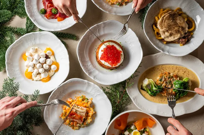 Где вкусно поесть и красиво посидеть в Москве на каникулах: первый гастрономический дайджест нового года