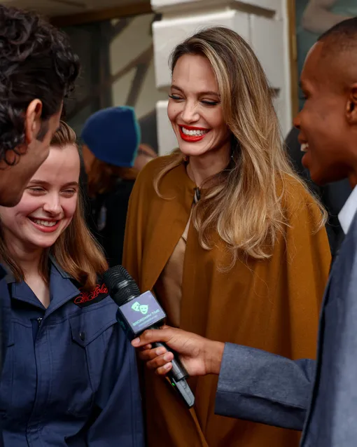 Звезда поддерживала Вивьен на мероприятии Звезда поддерживала Вивьен на мероприятии