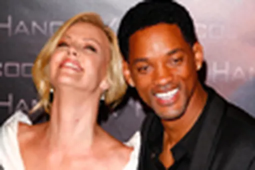 «Хэнкок» в Париже «Хэнкок» в Париже