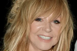 «Я приехала в Минск из-за сала»: Алла Пугачева высмеяла фанатов на вокзале