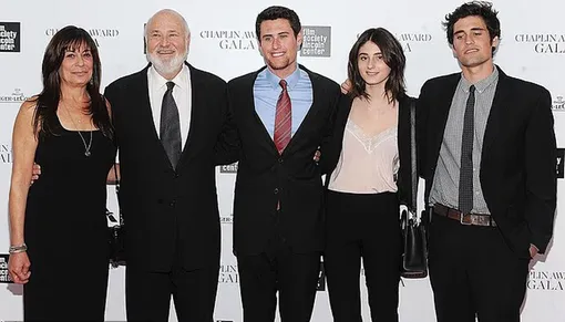 Мишель и Роб Райнеры с детьми – Джейком, Роми и Ником