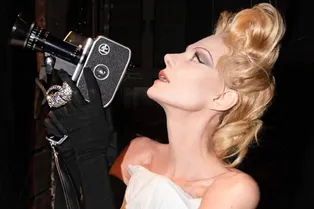 «Страшный грех человека — дожить до 60»: Рената Литвинова показала личное видео в свой юбилей