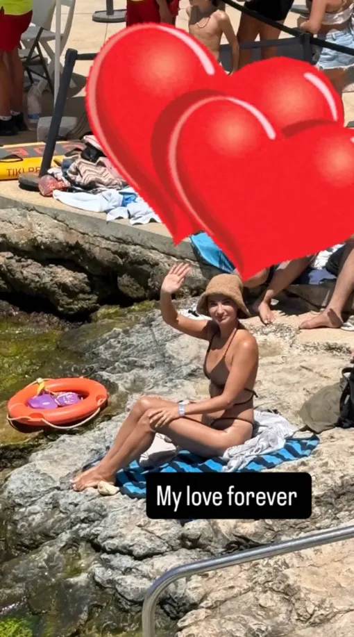 Юлия Бурцева была жизнерадостной девушкой Юлия Бурцева была жизнерадостной девушкой