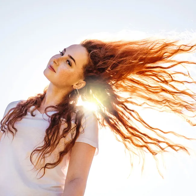 Как избежать «волосопада» по осени: простые меры реанимации локонов после отпуска