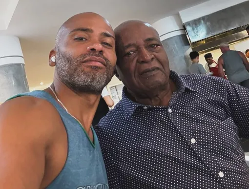 Мигель с отцом Мигель с отцом