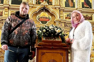«Мне с Димой повезло!»: Волочкова привезла нового бойфренда в мужской монастырь