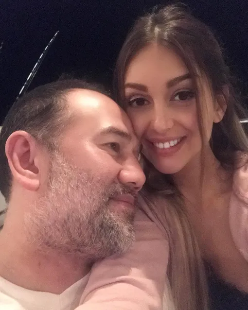 Оксана с бывшим мужем Мухаммадом V Фарисом Оксана с бывшим мужем