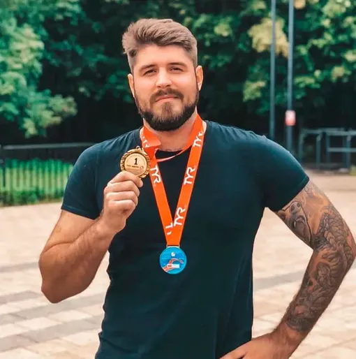 Николай Свечников пропал 24 августа во время межконтинентального заплыва через Босфор, в котором участвовали 2896 спортсменов Николай Свечников пропал 24 августа во время межконтинентального заплыва через Босфор, в котором участвовали 2896 спортсменов