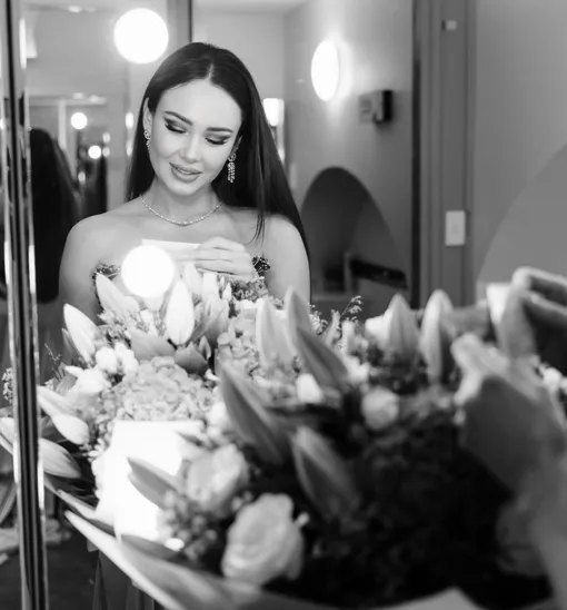 Аида Гарифуллина в гримерной