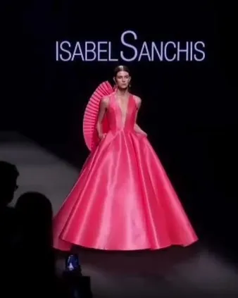 Нажми и смотри