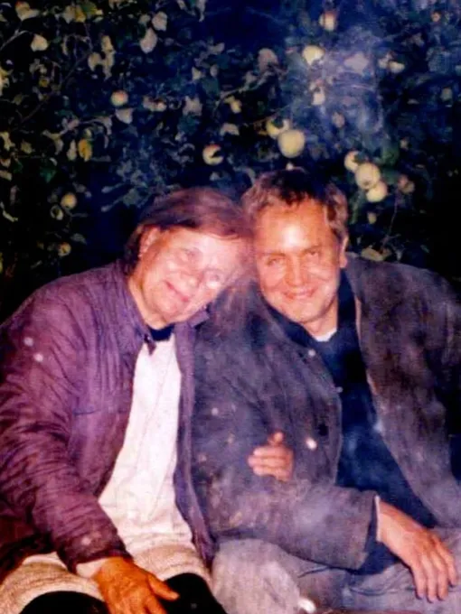 Андрей Соколов с мамой в юности