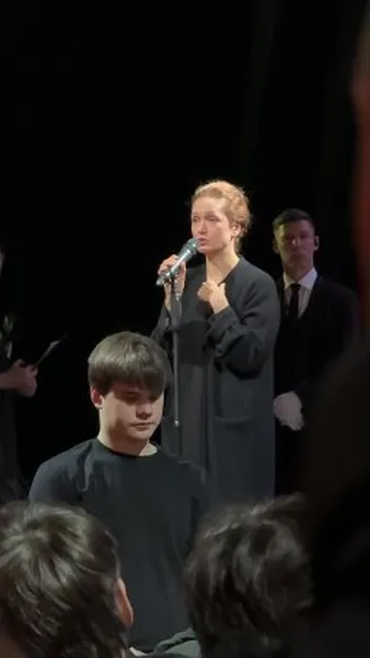 Нажми и смотри