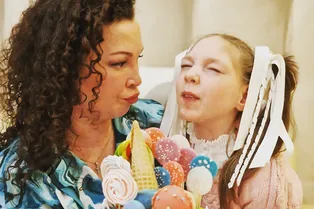 «12 лет Агуше! Довольная!»: бывшая жена Данко показала тяжелобольную дочь в день ее рождения