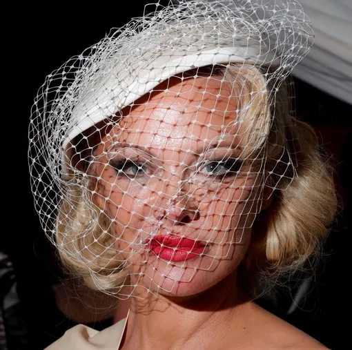 Американская звезда публично призналась в любви супругу