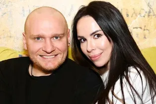 «Дочка на моих руках перелетела порог своего дома»: Сергей Сафронов привез Оливию из роддома «Дочка на моих руках перелетела порог своего дома»: Сергей Сафронов привез Оливию из роддома