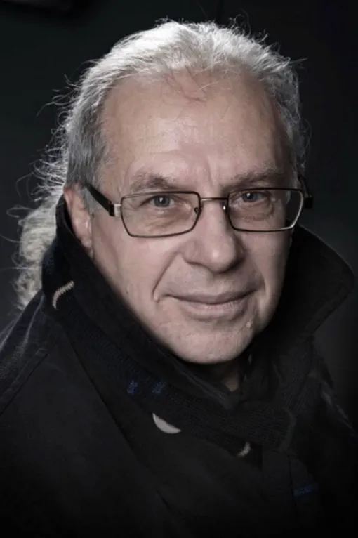 Олег Жуков создал более 300 песен