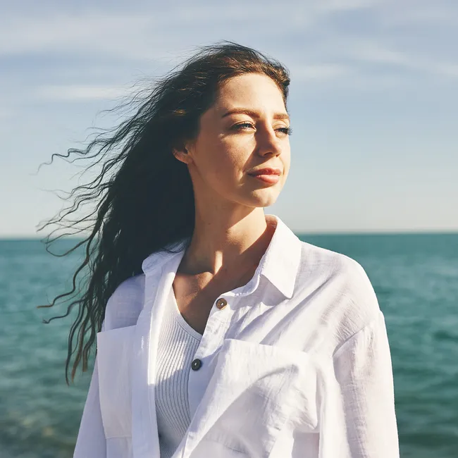 Как по волосам определить, что ты пьешь мало воды: 5 тревожных сигналов прически