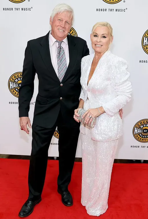 Рэнди Уайт и Лорри Морган Рэнди Уайт и Лорри Морган