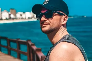 «Здесь опасно»: Сергей Лазарев появился в фавелах в Бразилии «Здесь опасно»: Сергей Лазарев появился в фавелах в Бразилии