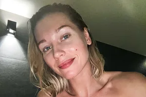 «Надеюсь, когда-то мы обнимемся»: Кристина Асмус упрекнула маму в день ее рождения «Надеюсь, когда-то мы обнимемся»: Кристина Асмус упрекнула маму в день ее рождения