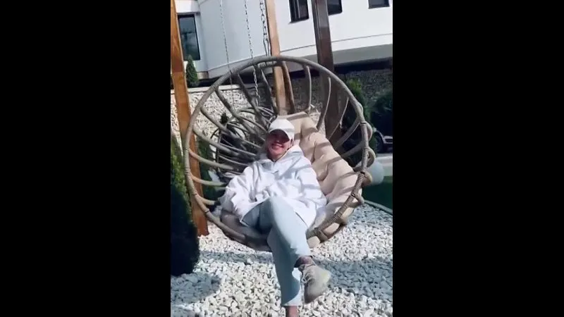 Нажми и смотри