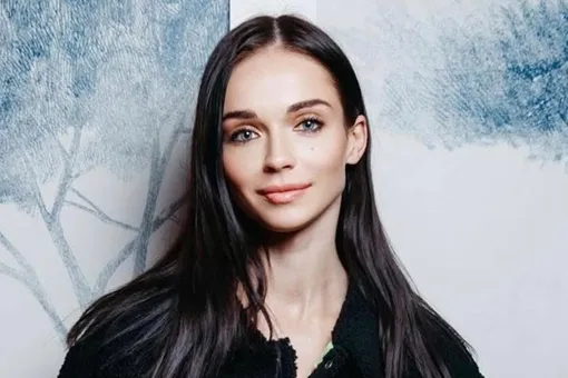 «Я была на похоронах»: Софья Синицына призналась, что тайно простилась Олегом Табаковым после расставания с его сыном