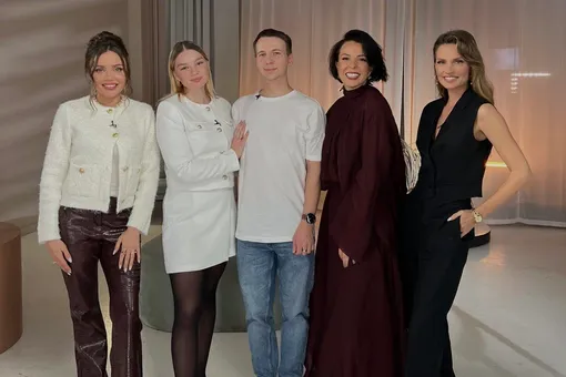 Ассоль выпустила новую серию своего шоу и обсудила проблему отношений Ассоль выпустила новую серию своего шоу и обсудила проблему отношений