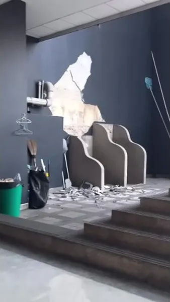 Нажми и смотри