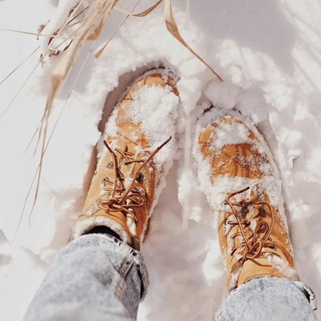 Возьми ноги в руки: как выбрать самую правильную обувь на зиму