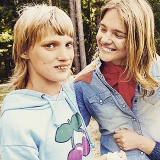 Наталья Водянова с сестрой Оксаной Наталья Водянова с сестрой Оксаной