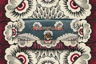 Valentino презентовали ролик в поддержку итальянской коллекции Valentino презентовали ролик в поддержку итальянской коллекции