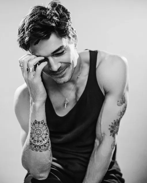 Максим Матвеев заверил, что украшения подчеркивают его особенность