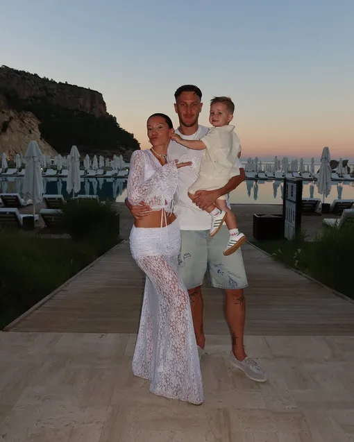 Саша T-killah и Мария Тарасова с сыном Иваном