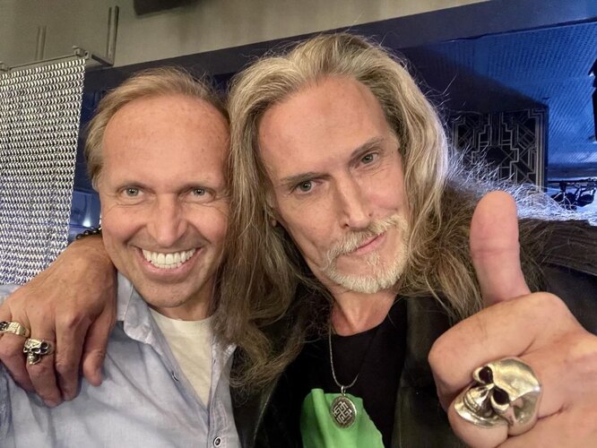 Порнографиялық әрекеттердегі әдемі адамдардың суреттері