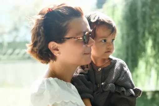 «Три года счастья!»: жена Евгения Петросяна показала лицо дочери в день ее рождения «Три года счастья!»: жена Евгения Петросяна показала лицо дочери в день ее рождения