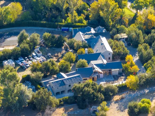 Роскошный особняк Ким Кардашьян Роскошный особняк Ким Кардашьян